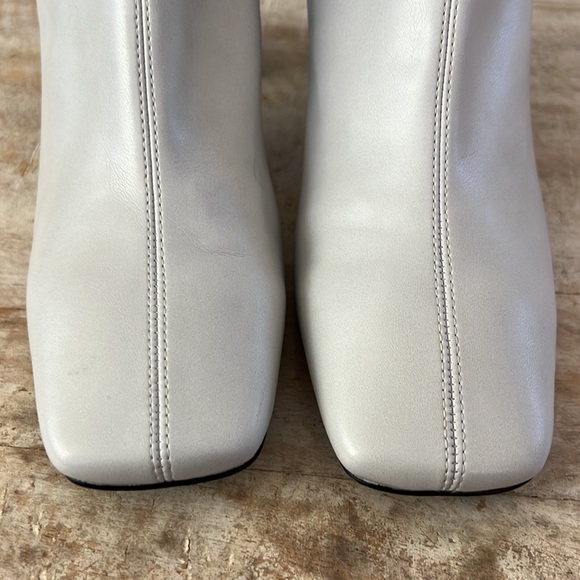 Jeffrey Campbell Jerema Bootie {Light Grey} 8 - Picture 4 of 8